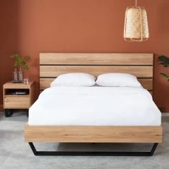 Lit FELIX Effet Chêne Et Métal Noir 160x200 Sommier Inclus -Canapé Rêve Promos Magasin felix11 lit 200 cm pieds en metal melamine 1