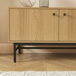 Meuble Tv JAMES Effet Chêne Pieds Métal Noir 150cm -Canapé Rêve Promos Magasin meuble tv james effet chene pieds metal noir 3